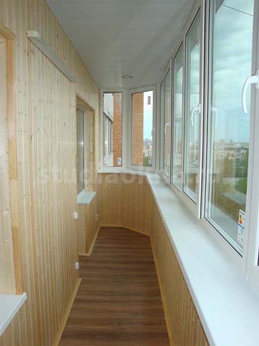 обшивка балкона деревянной вагонкой